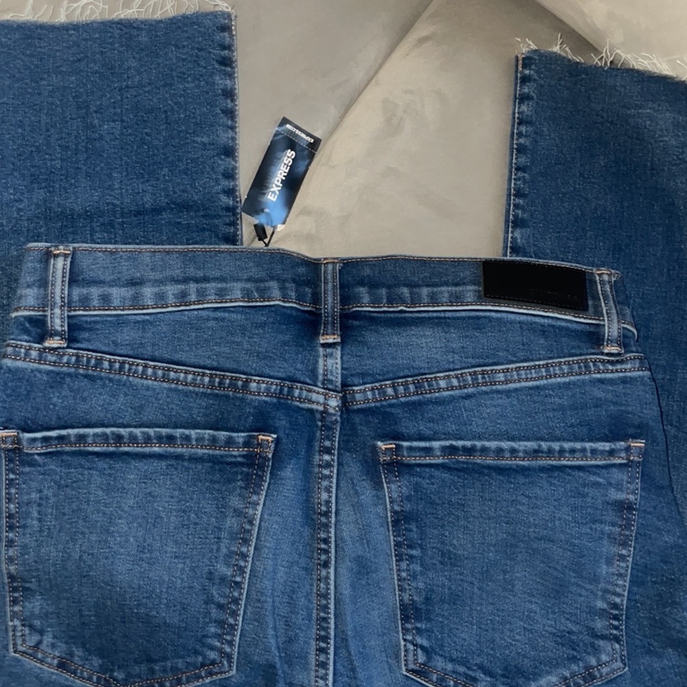 Cropped Flare High Rise Jeans - Picture 11 of 11